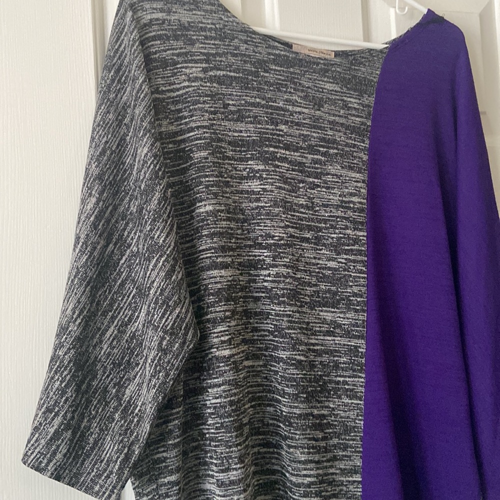 Color Block Top* - Picture 4 of 4